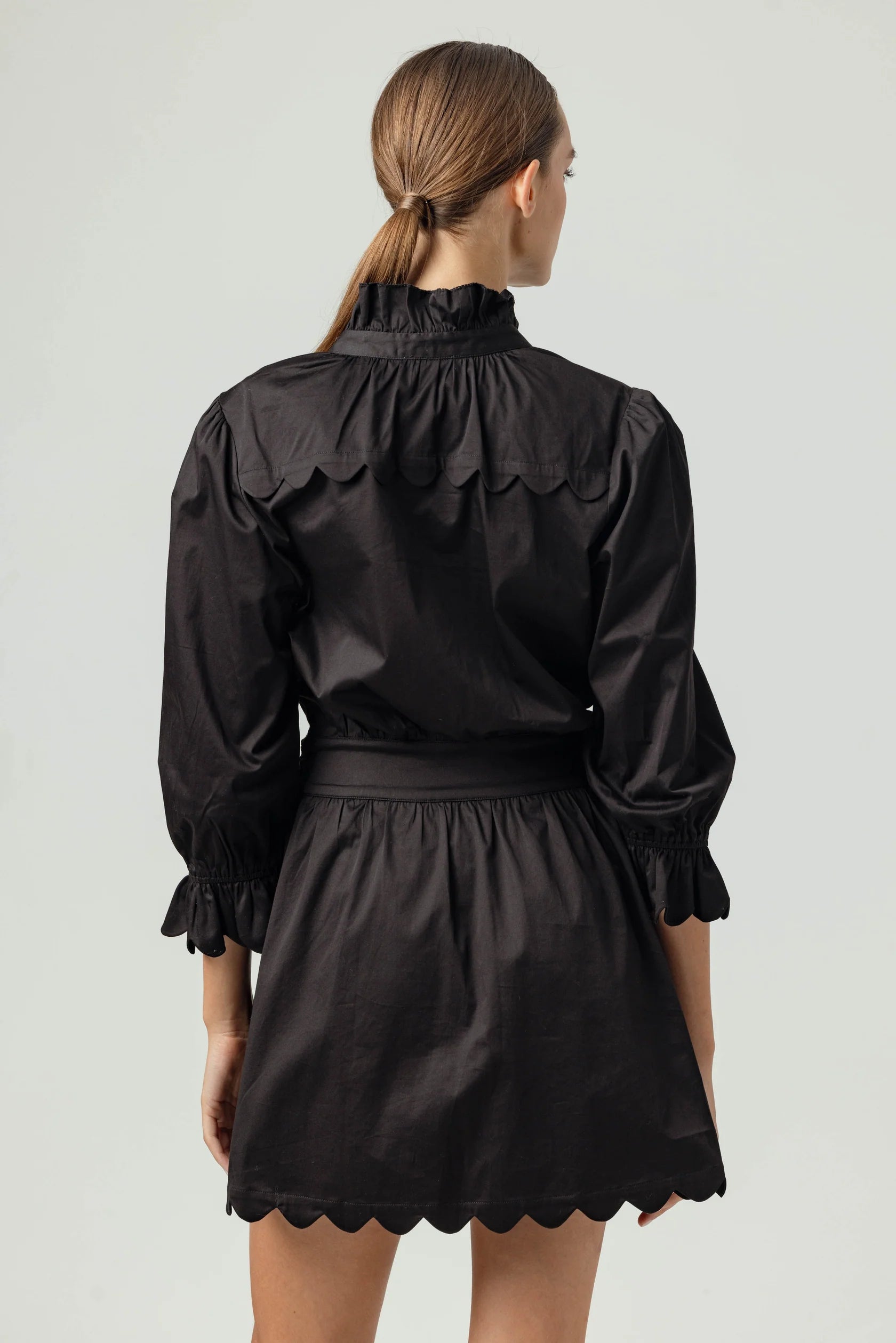 Su013 Black Scalloped Dress