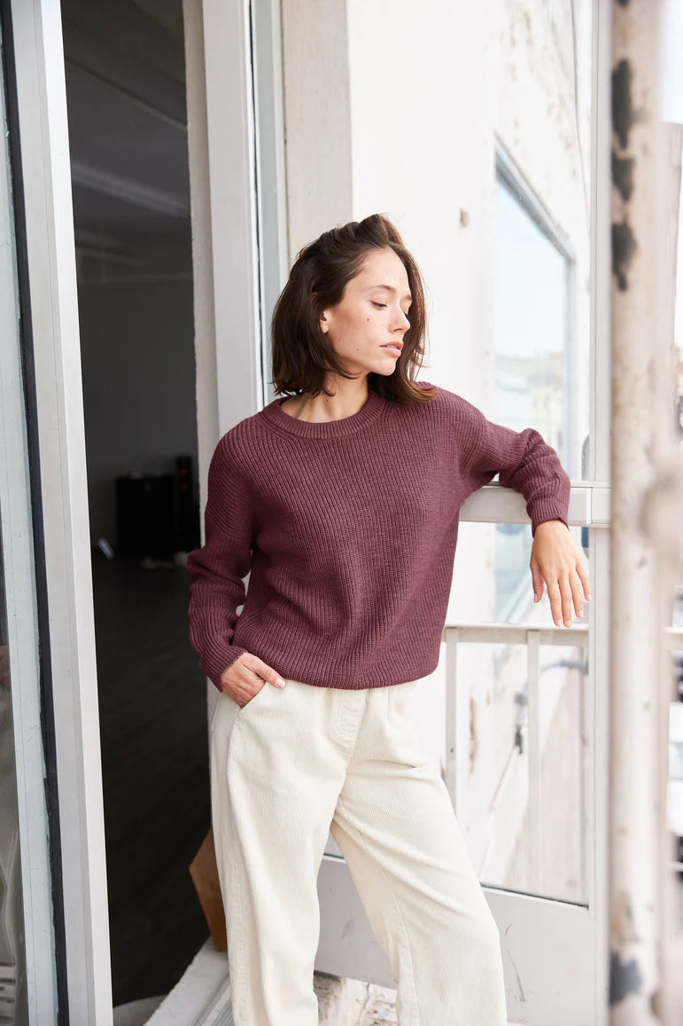 Itk1502 Mahogany Crewneck Sweater