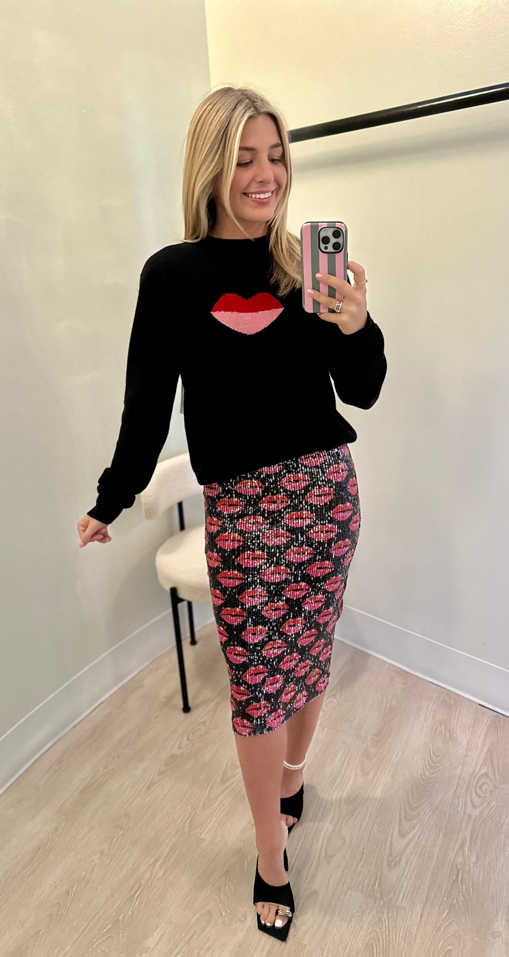 Le7129 Hot Lips Knit Sweater