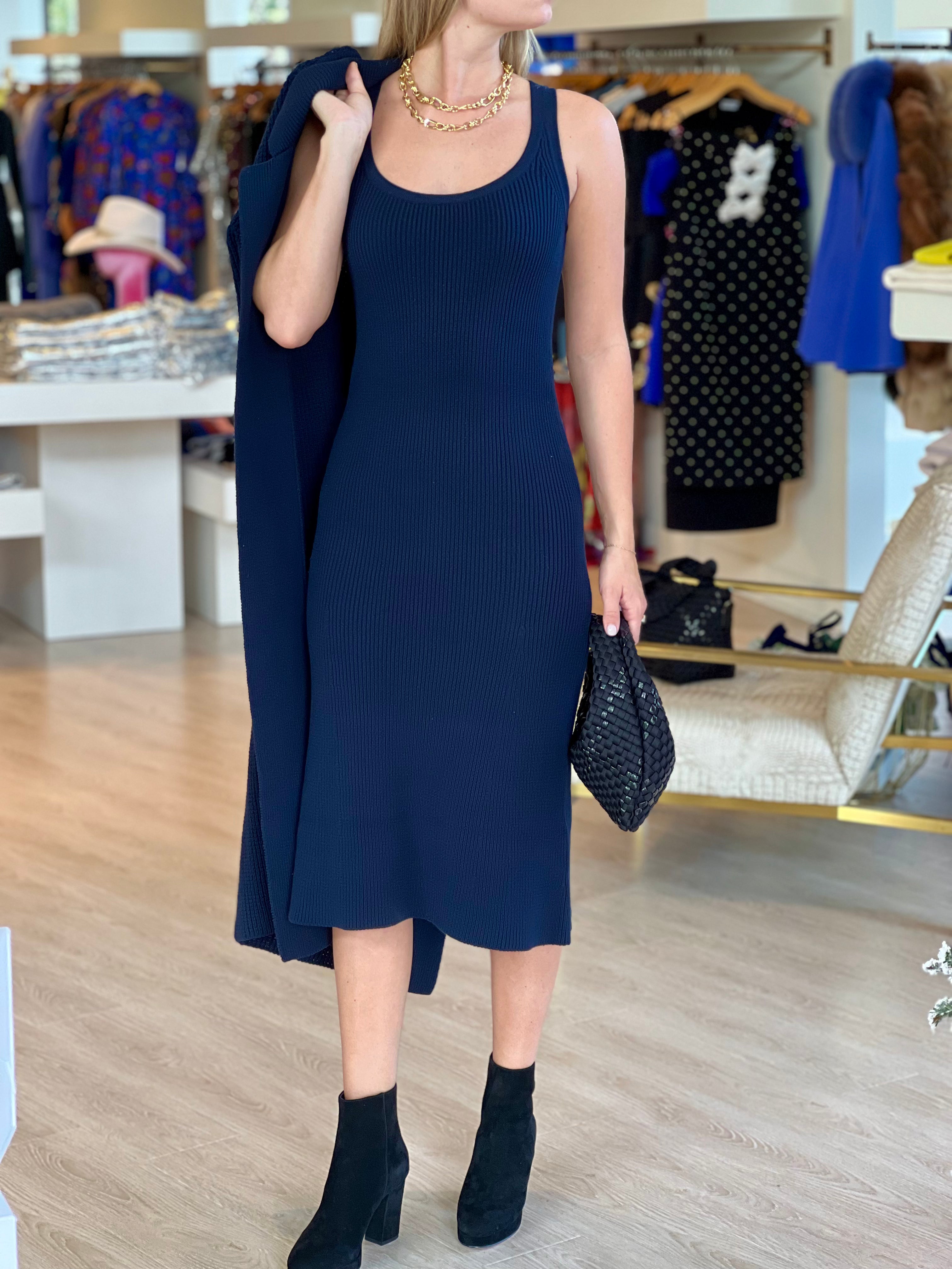 Su030 Navy Sweater Midi Dress