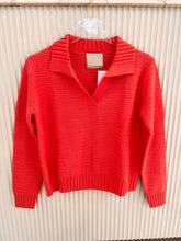 Load image into Gallery viewer, Ju150 Coral Herringbone Collar Sweater
