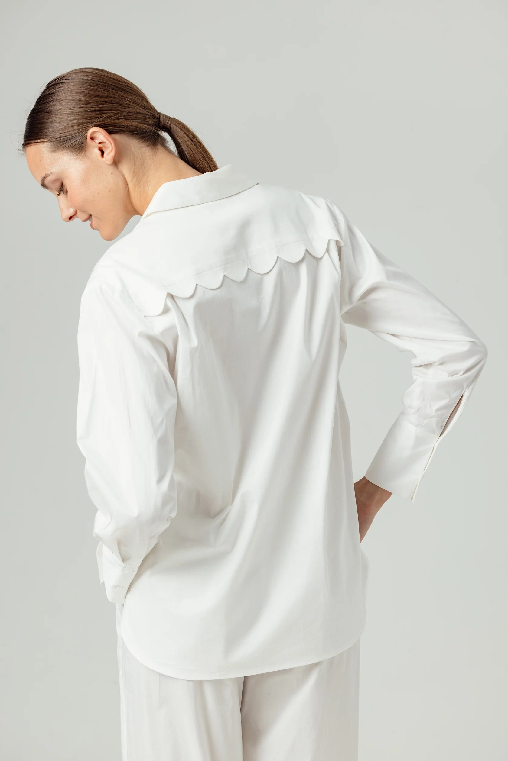 Su012 Scalloped Poplin Top