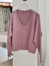 Load image into Gallery viewer, Itk3000 Rose v-neck Cropped Sweater
