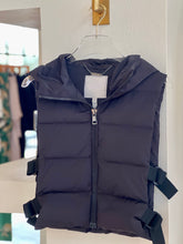 Load image into Gallery viewer, Adlola Adroit Atelier Black Hooded Puffer Vest
