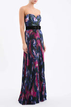 Load image into Gallery viewer, Re1257 Pleated Gown
