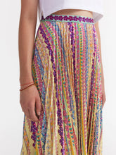 Load image into Gallery viewer, Sa2210 Bloom Pleated Midi Skirt
